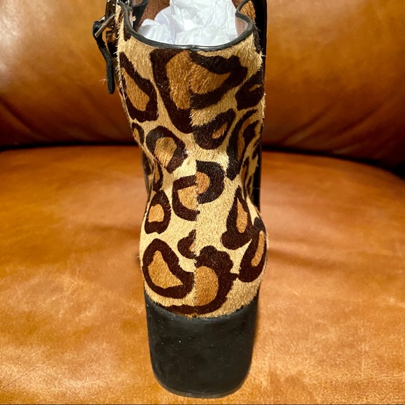 New Naked Feet Women’s Leopard Print Ankle Boots - Picture 5 of 9